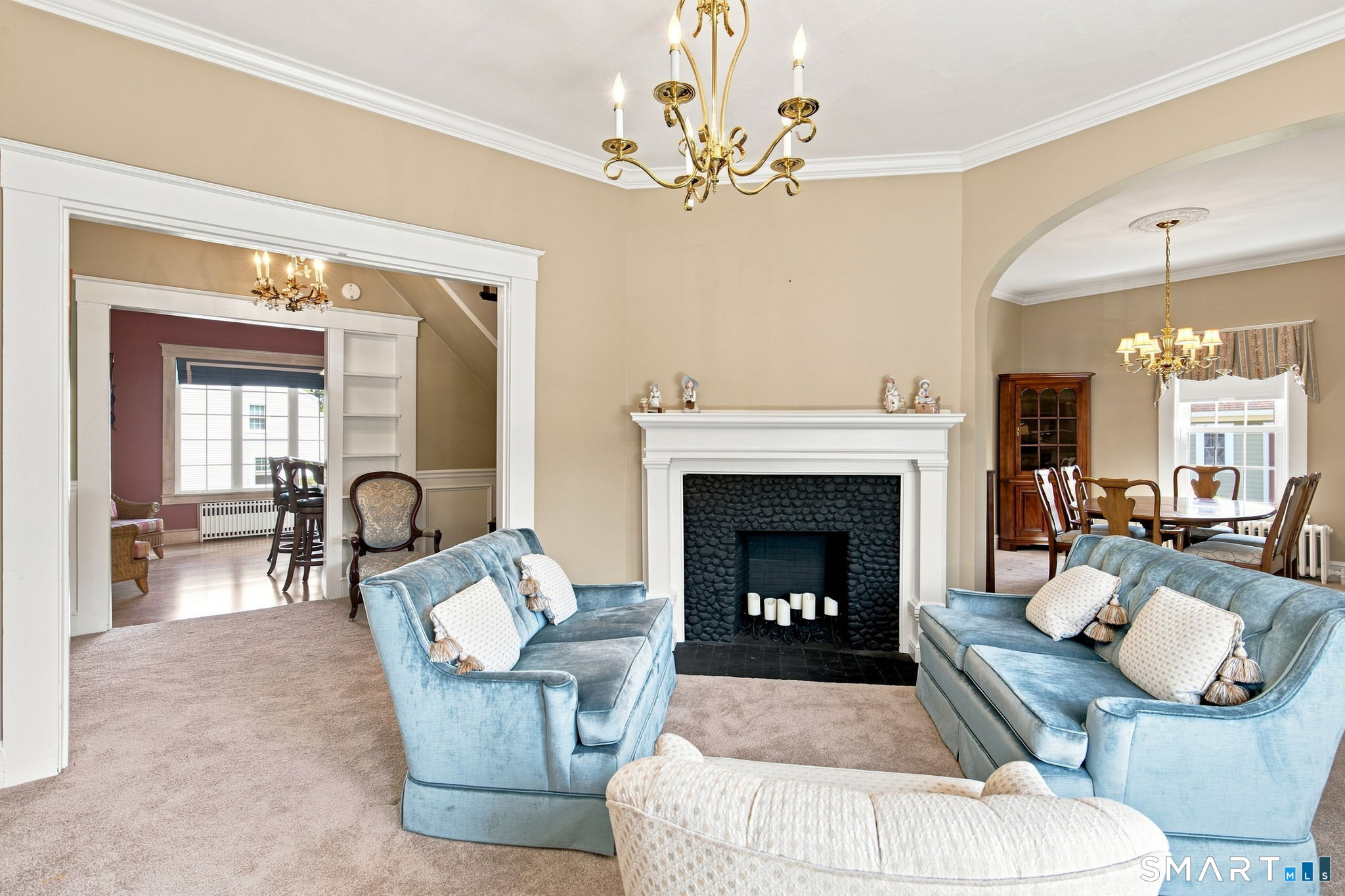 24 Ridgeway Street Newington, CT 06111 - Photo 7 of 40 Gallery Image 7