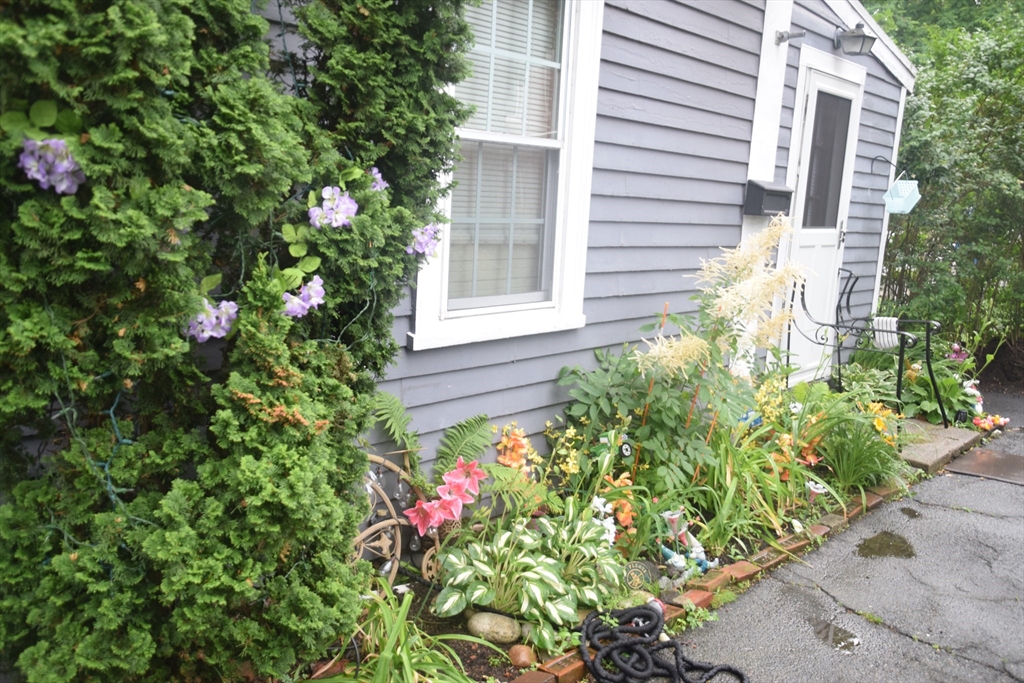 31 Prospect Street, Unit 3 Marblehead, MA 01945 - Photo 22 of 23