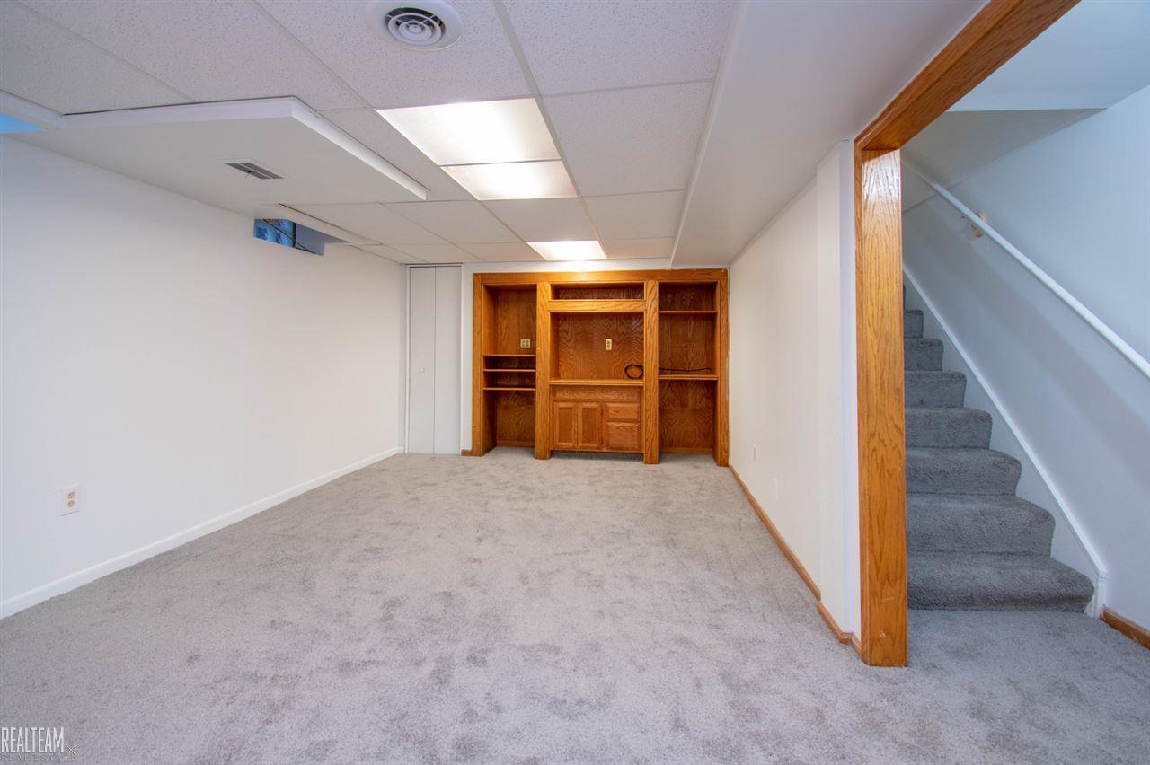4494 Yorkshire Road Detroit, MI 48224 - Photo 24 of 29 31369411-23.JPG