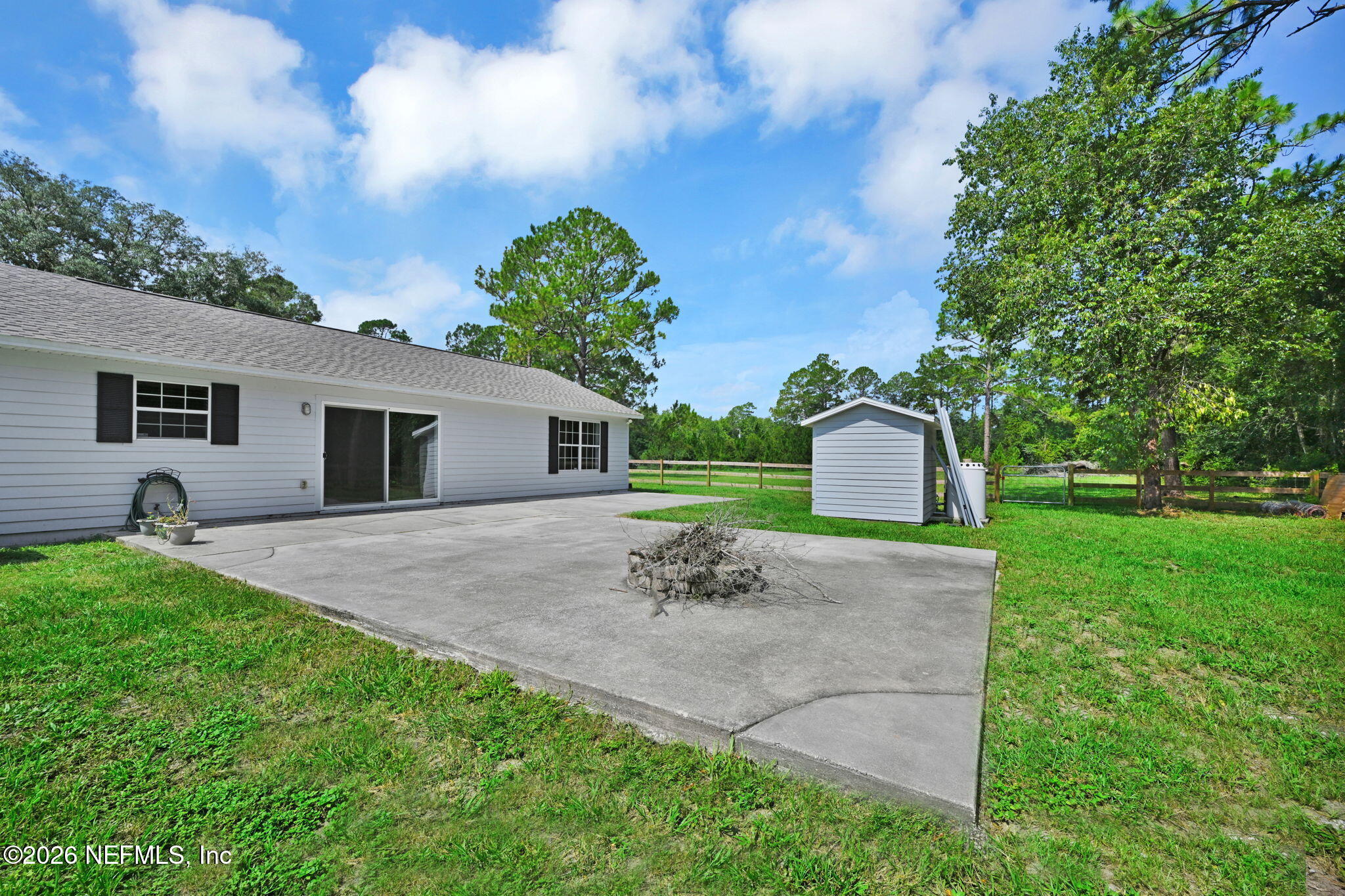 100 Jack Road Palatka, FL 32177 - Photo 24 of 40 Back Patio