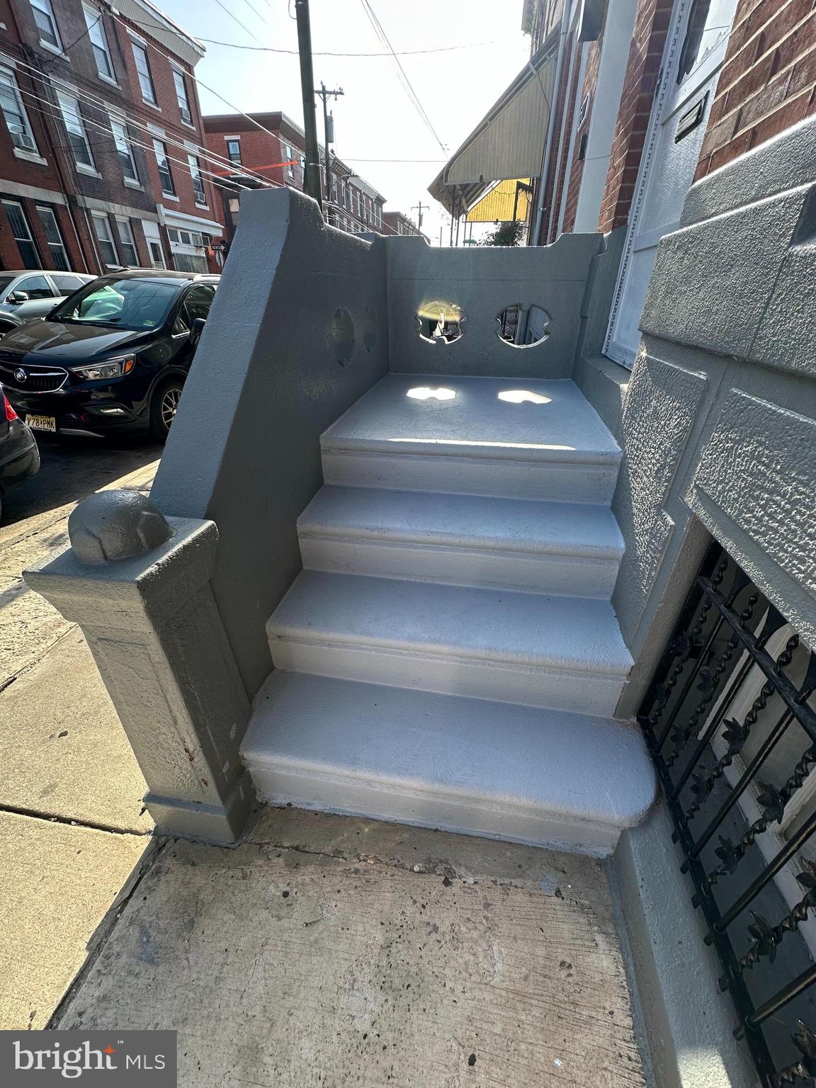 1505 Morris Street Philadelphia, PA 19145 - Photo 2 of 27 Front steps