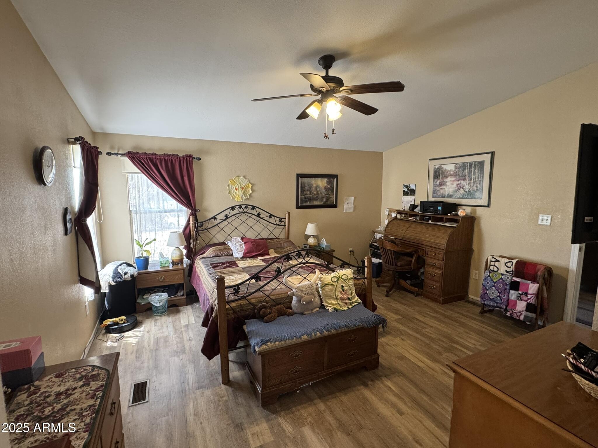 1998 Stagg Run Overgaard, AZ 85933 - Photo 26 of 61 a living room with furniture