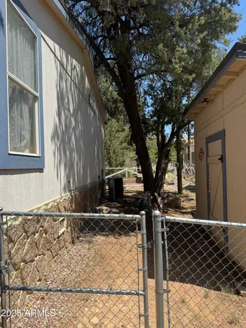 a view of a house with street