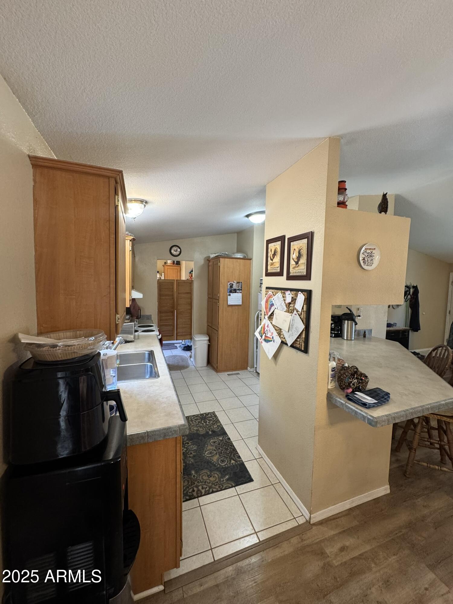 1998 Stagg Run Overgaard, AZ 85933 - Photo 52 of 61 a living room with furniture and a table