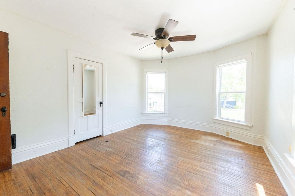 825 Frederick Street Oshkosh, WI 54901 - Photo 26 of 48