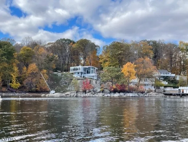 a view of ocean with house