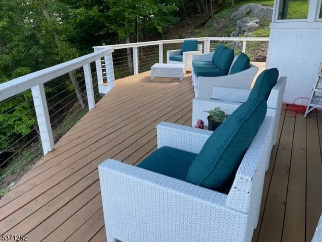 a view of a yard and a fountain