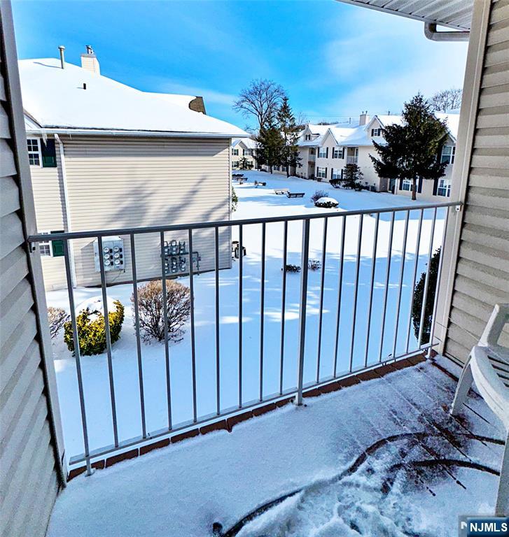 34 Chanda Court, Unit D034 Clifton, NJ 07012 - Photo 17 of 24 a view of a balcony