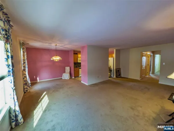 a view of empty room with window