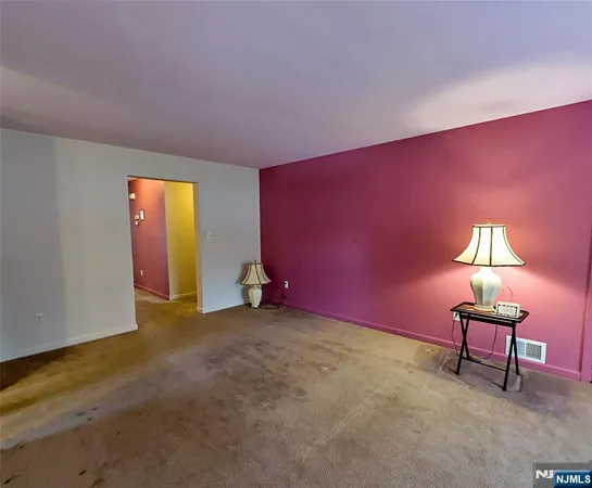 a view of empty room with window