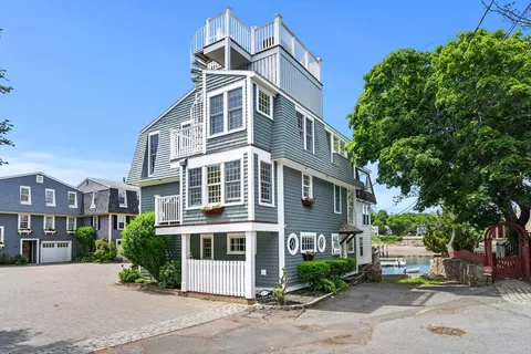 $1,550,000 | 7 Fort Beach Way, Marblehead, MA 01945