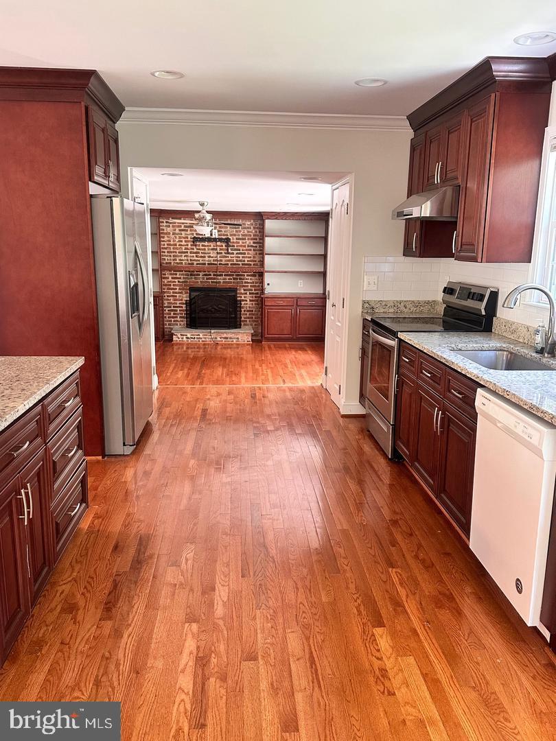 11912 Clover Knoll Road North Potomac, MD 20878 - Photo 6 of 15