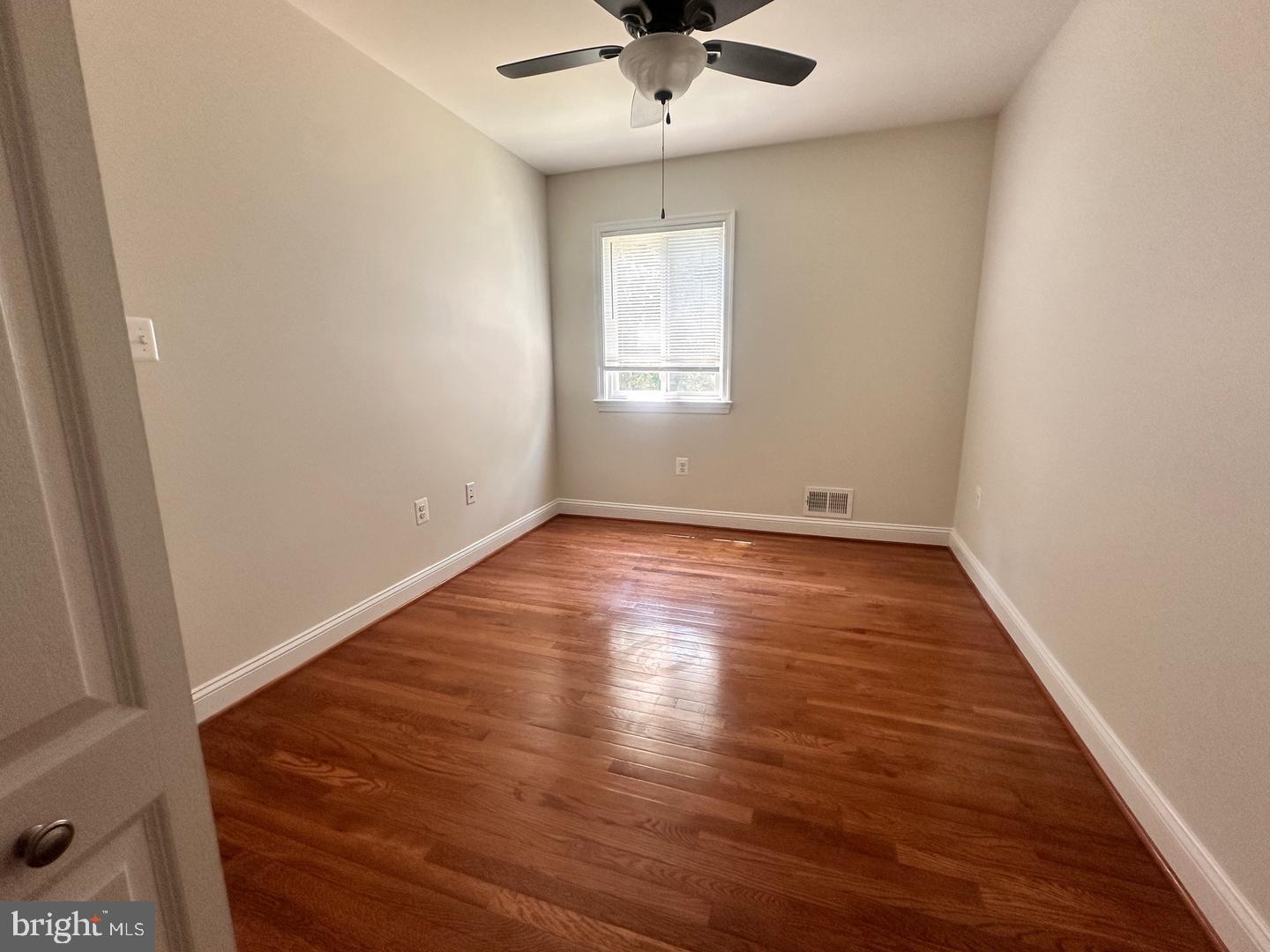 11912 Clover Knoll Road North Potomac, MD 20878 - Photo 7 of 15