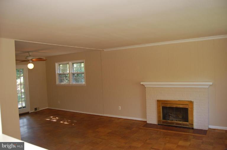 7434 Grace Street Springfield, VA 22150 - Photo 8 of 10 Living Room