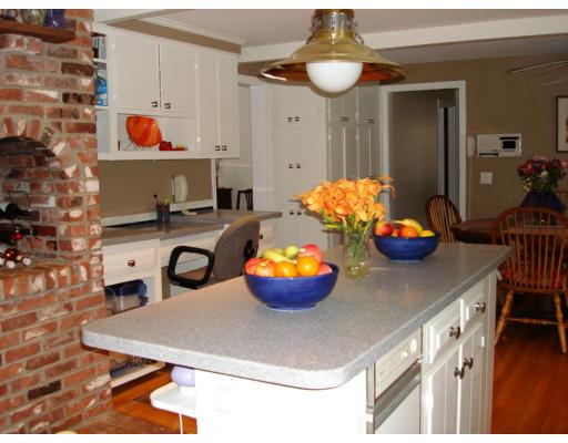10 Olde Coach Road Westborough, MA 01581 - Photo 8 of 15 Gallery Image 8