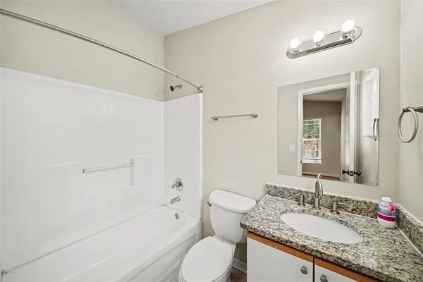 $319,900 | 2424 Camden Oaks Place, Valrico, FL 33594