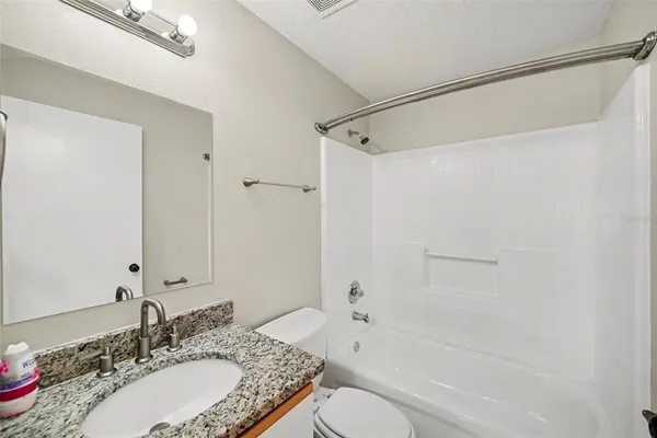 $319,900 | 2424 Camden Oaks Place, Valrico, FL 33594