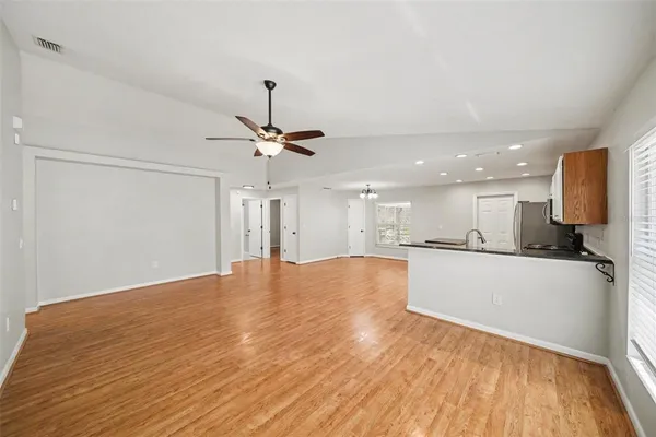 $319,900 | 2424 Camden Oaks Place, Valrico, FL 33594