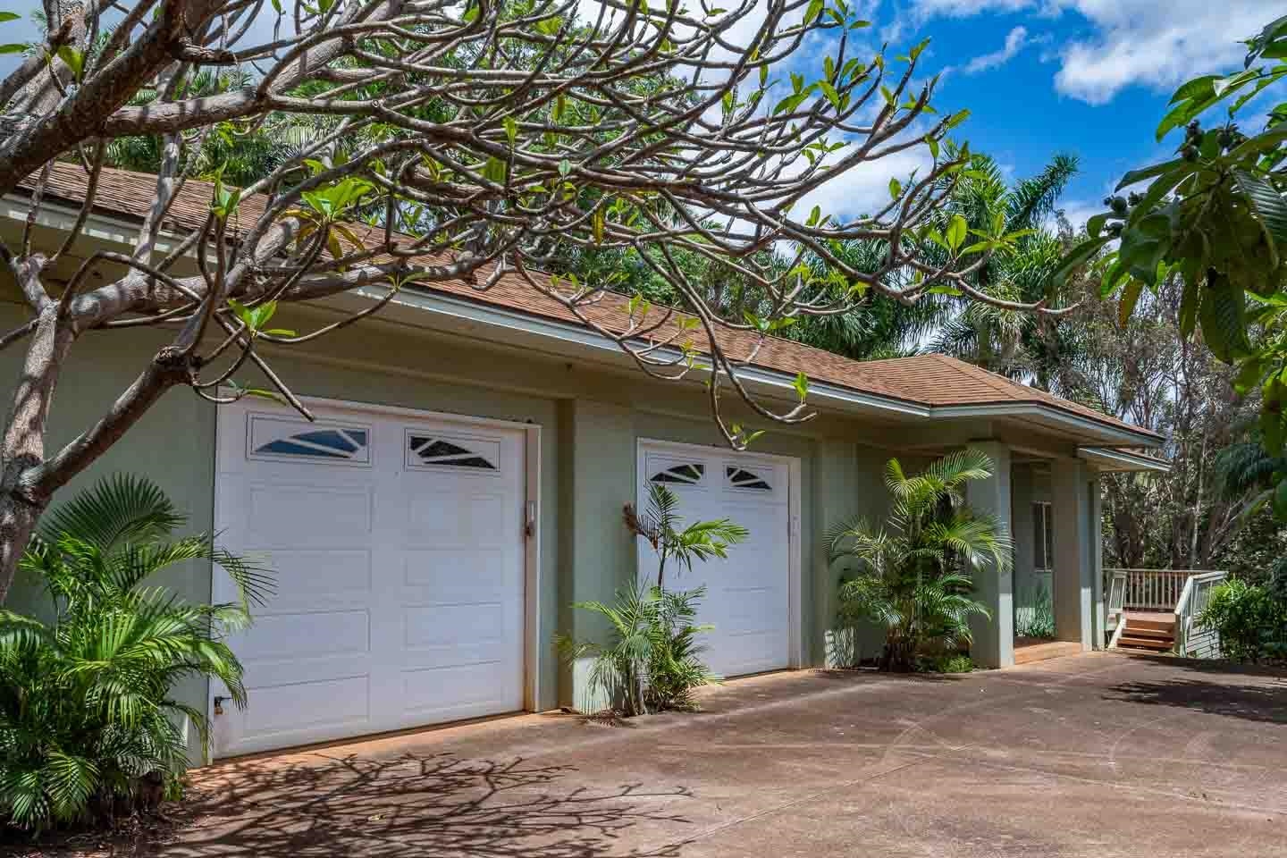 3051 Omaopio Road Kula, HI 96790 - Photo 47 of 50 Farm building with 2-car garage