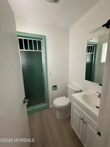 a picture of a couch in a room