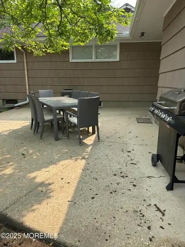 $2,500 | 172 Larchwood Avenue, Oakhurst, NJ 07755