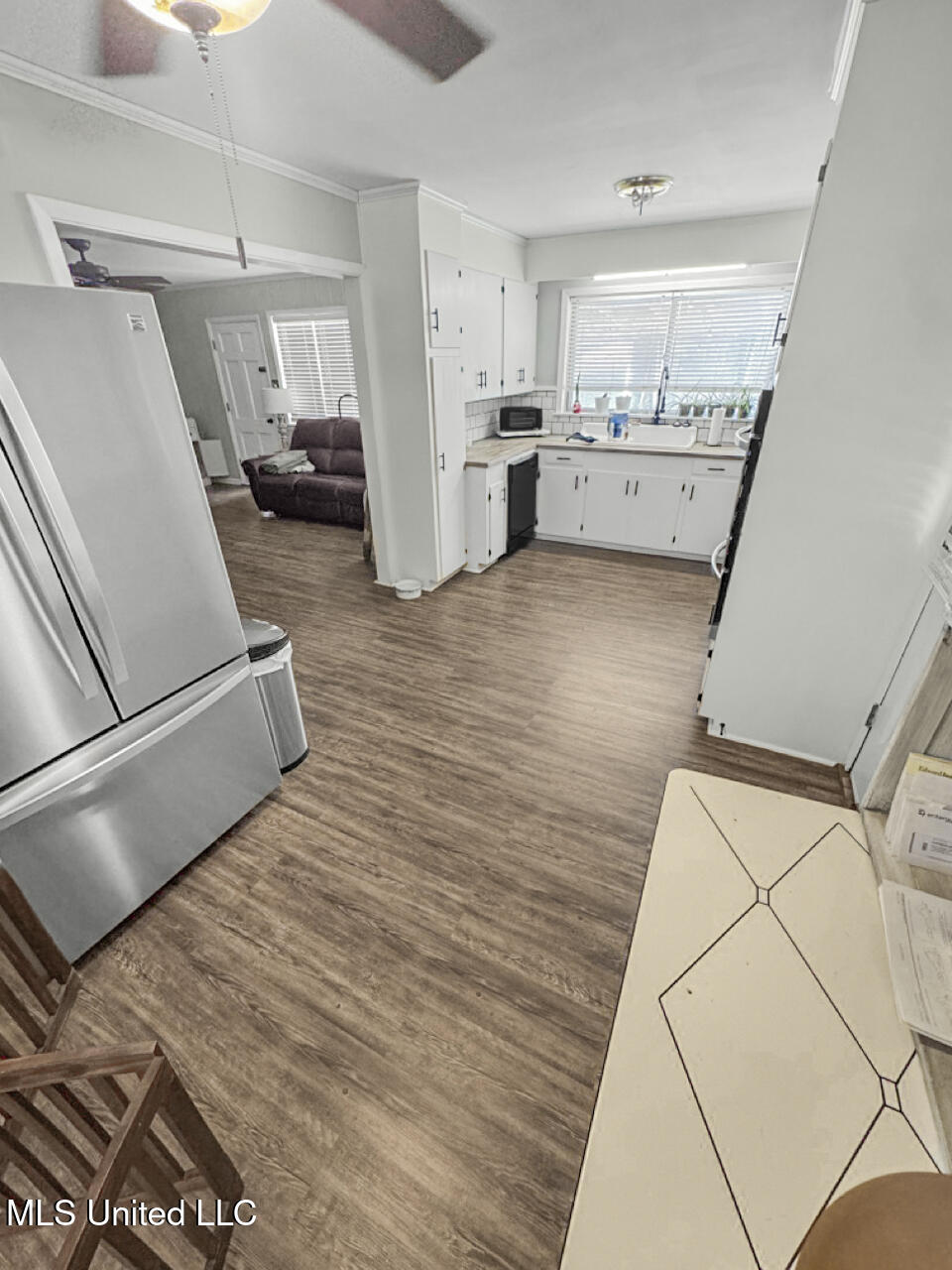 4 Oakhurst Drive Natchez, MS 39120 - Photo 4 of 23 IMG_1986 Large