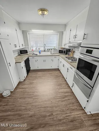 $245,000 | 4 Oakhurst Drive, Natchez, MS 39120