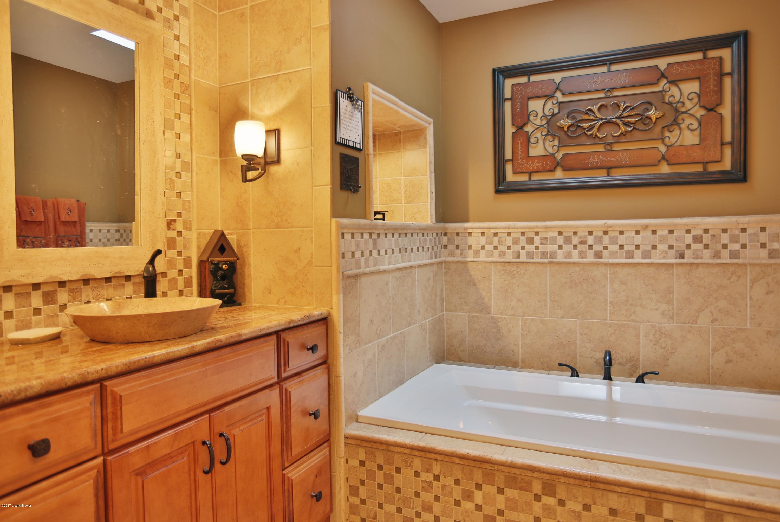 6400 Chenoweth Run Road Louisville, KY 40299 - Photo 24 of 53 26
