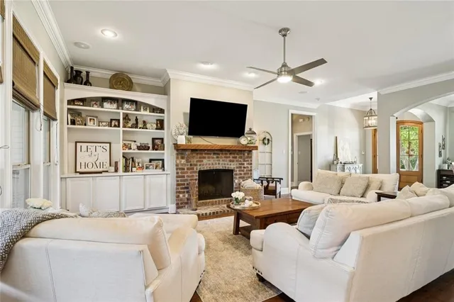 $560,000 | 142 Acadian Lane, Mandeville, LA 70471