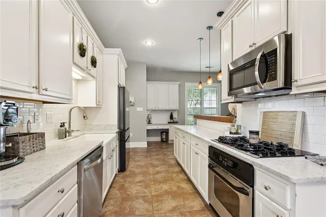 $560,000 | 142 Acadian Lane, Mandeville, LA 70471