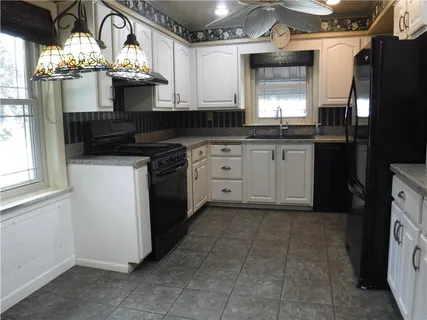 $285,000 | 246 Arthur Street, Zelienople, PA 16063