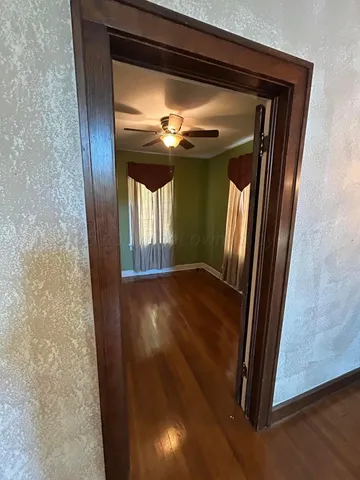 a view of a windows and a hallway