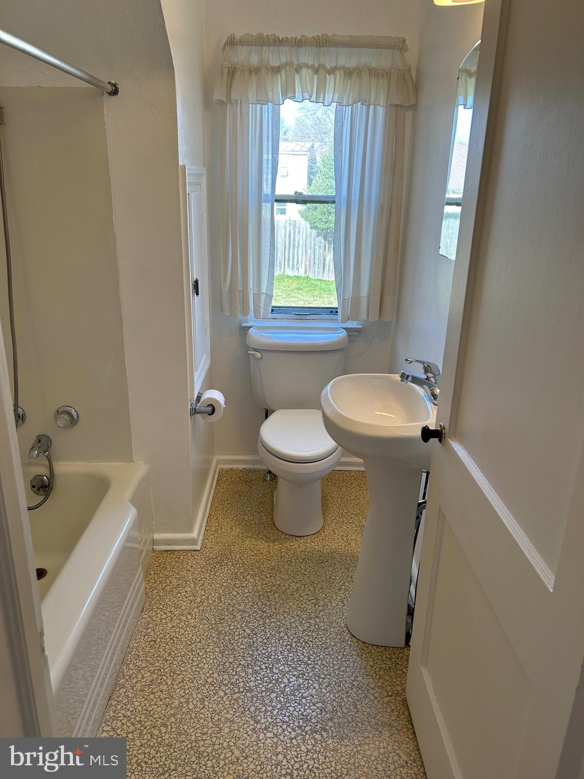 765 Noonan Road York, PA 17404 - Photo 14 of 22 Gallery Image 14