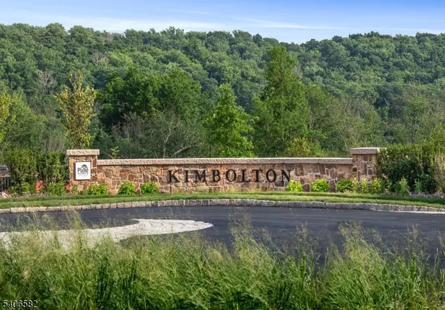 $1,089,990 | 22 Whitaker Lane, Far Hills, NJ 07931