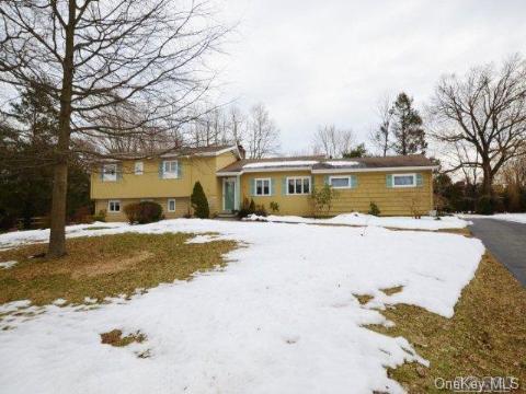 36 Flower Hill Road Huntington, NY 11743 - Photo 1 of 1 Gallery Image 1