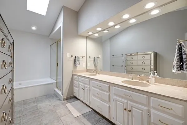 $2,980 | 5136 Westgrove Drive, Unit 5136, Dallas, TX 75248
