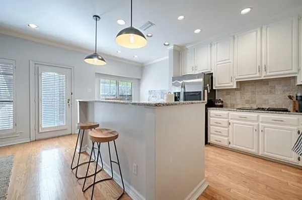 $2,980 | 5136 Westgrove Drive, Unit 5136, Dallas, TX 75248