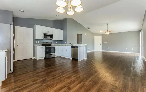 $1,800 | 1435 Piney Branch Circle, Valrico, FL 33594