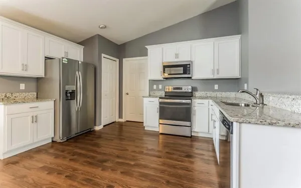 $1,800 | 1435 Piney Branch Circle, Valrico, FL 33594