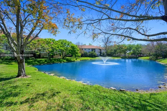 $245,000 | 10161 West Sunrise Boulevard, Unit 304, Plantation, FL 33322