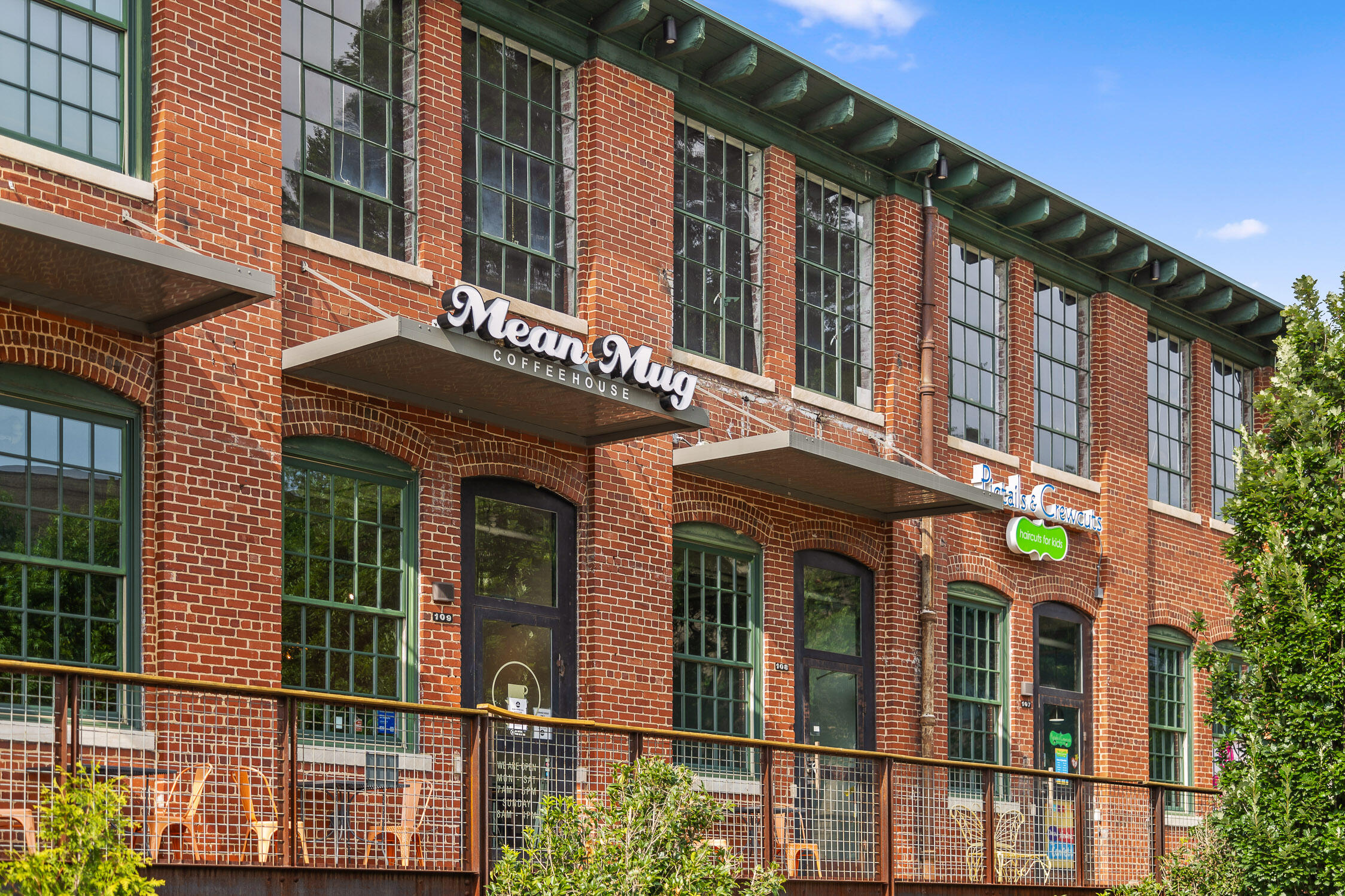 918 Lullwater Road Chattanooga, TN 37405 - Photo 55 of 64 Mean Mug