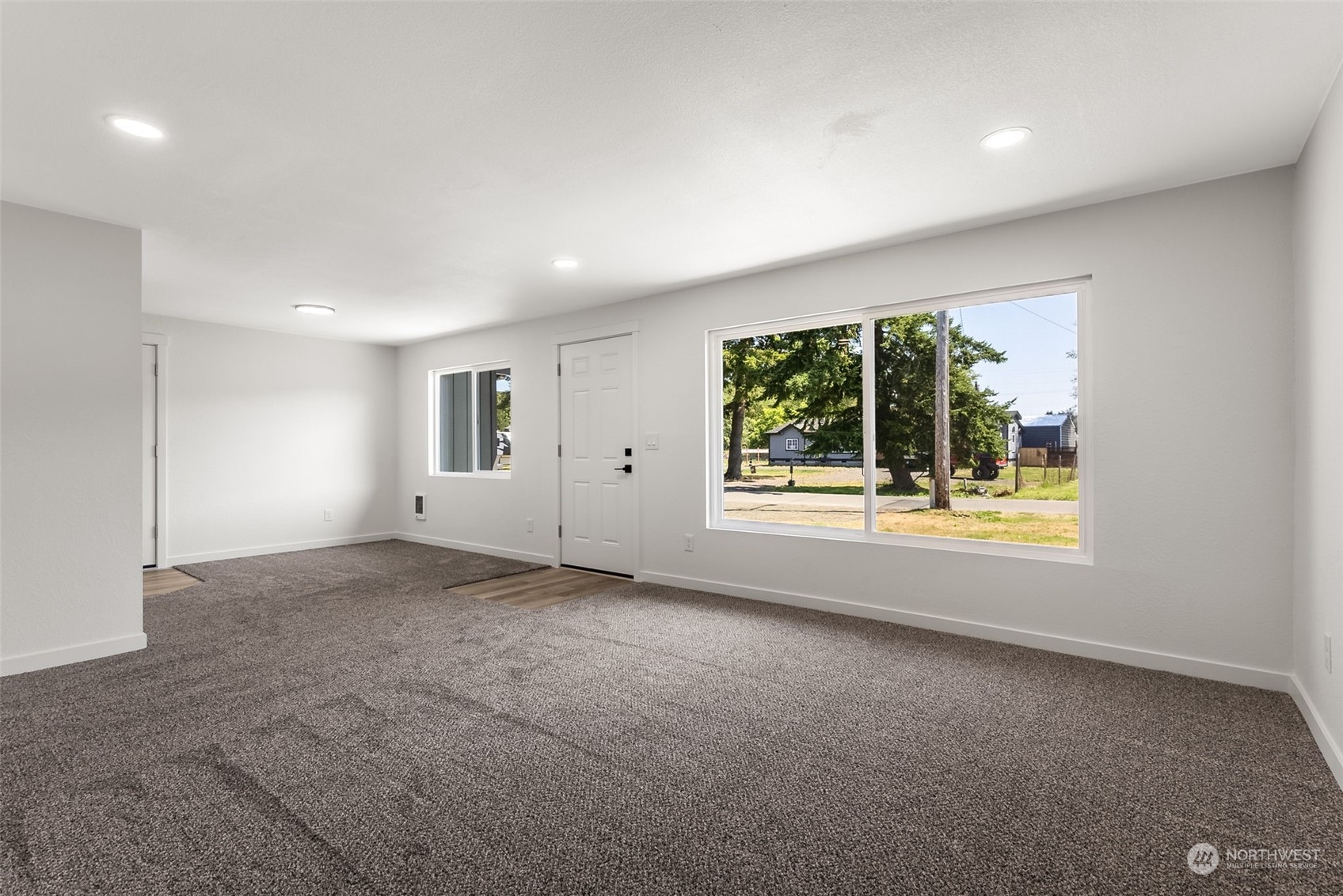 1807 Harding Road Aberdeen, WA 98520 - Photo 4 of 16 Gallery Image 4