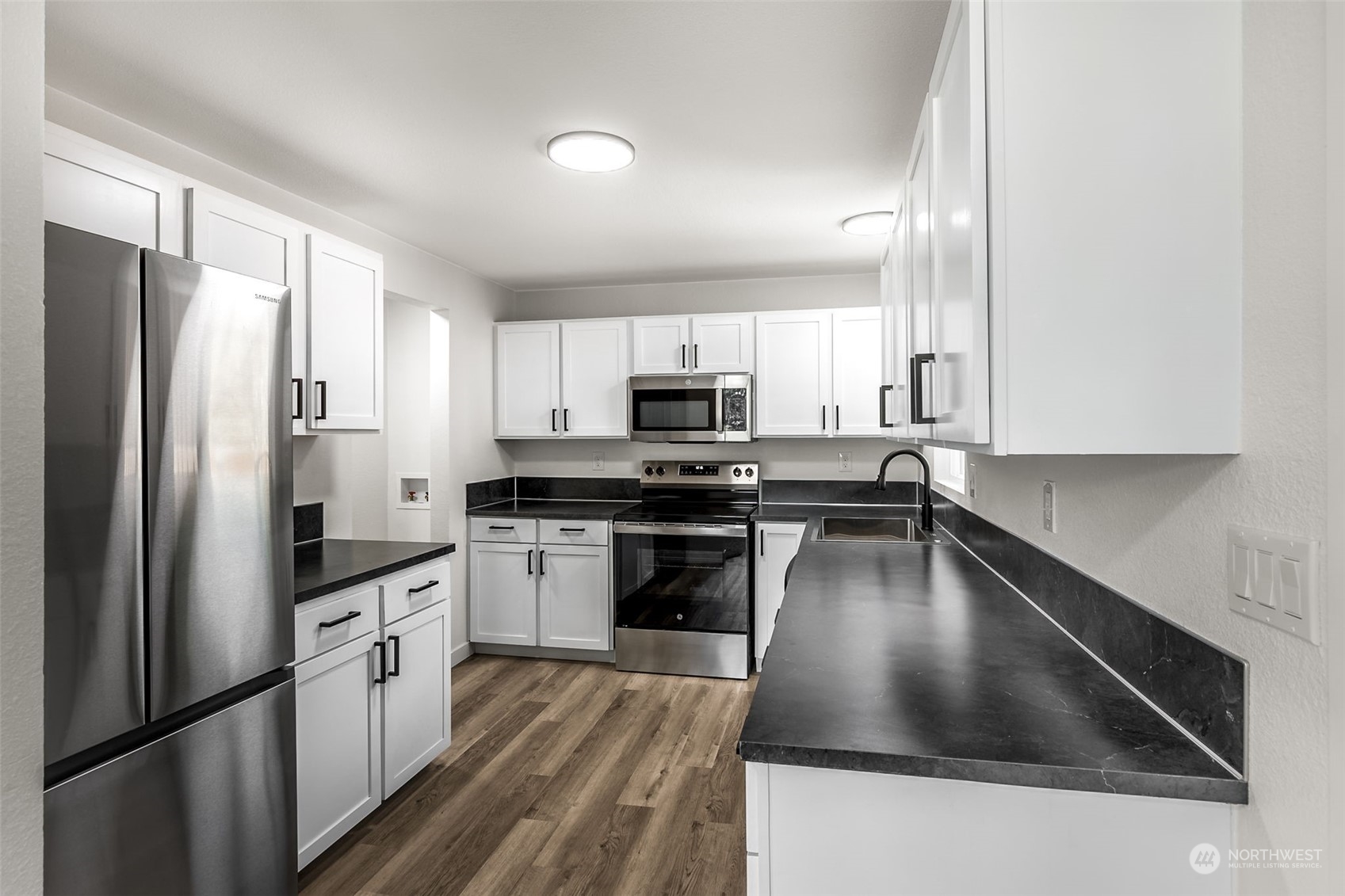 1807 Harding Road Aberdeen, WA 98520 - Photo 7 of 16 Gallery Image 7