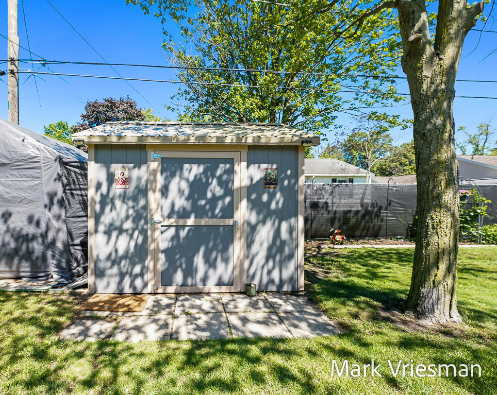 3125 Coolidge Road Muskegon, MI 49441 - Photo 46 of 46 3125CoolidgeRd-10LoRes