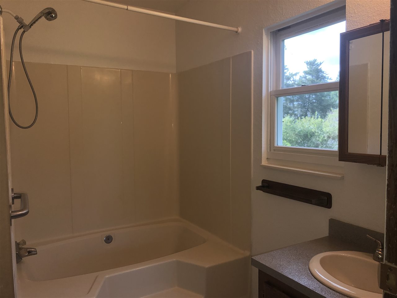 11269 South New Lothrop Road Durand, MI 48429 - Photo 17 of 33 Master Bath