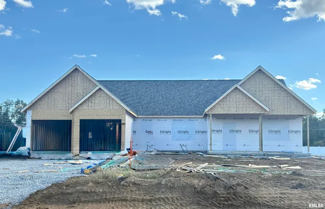 $325,600 | 850 Stone Hill Drive, Carbondale, IL 62901