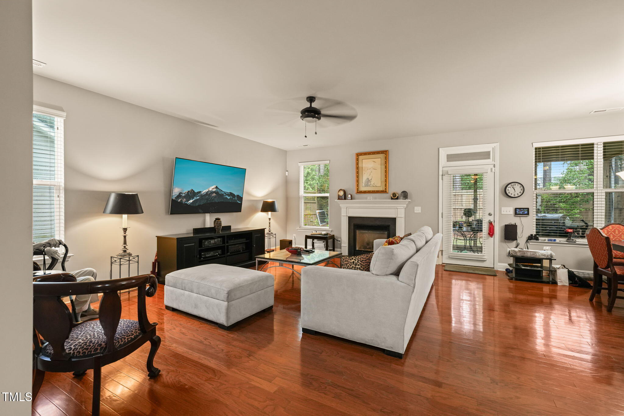 Living room (1)