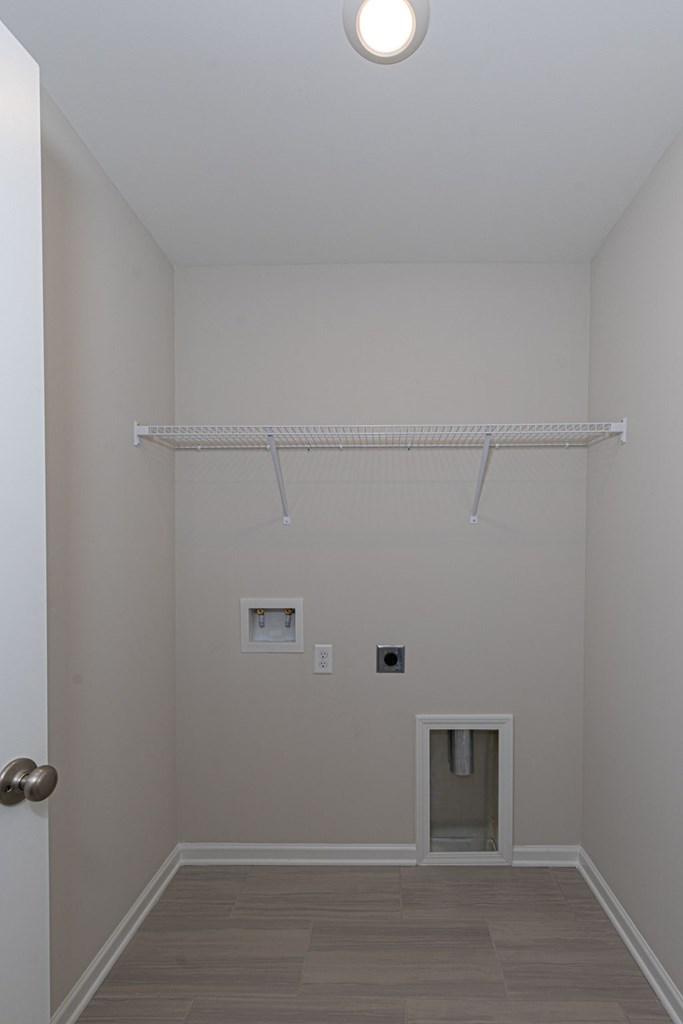 8701 McKee Road Upatoi, GA 31829 - Photo 16 of 35 a view of small space with wooden floor