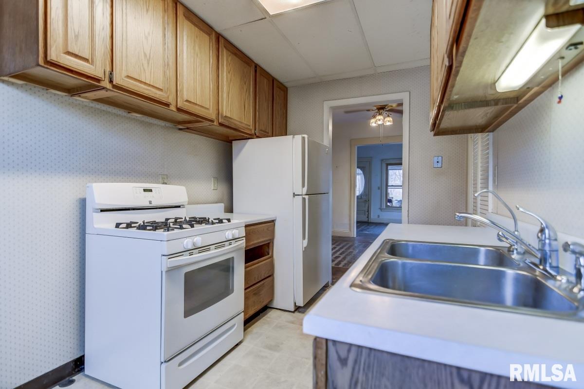 1245 West Governor Street Springfield, IL 62704 - Photo 14 of 34 Gallery Image 14