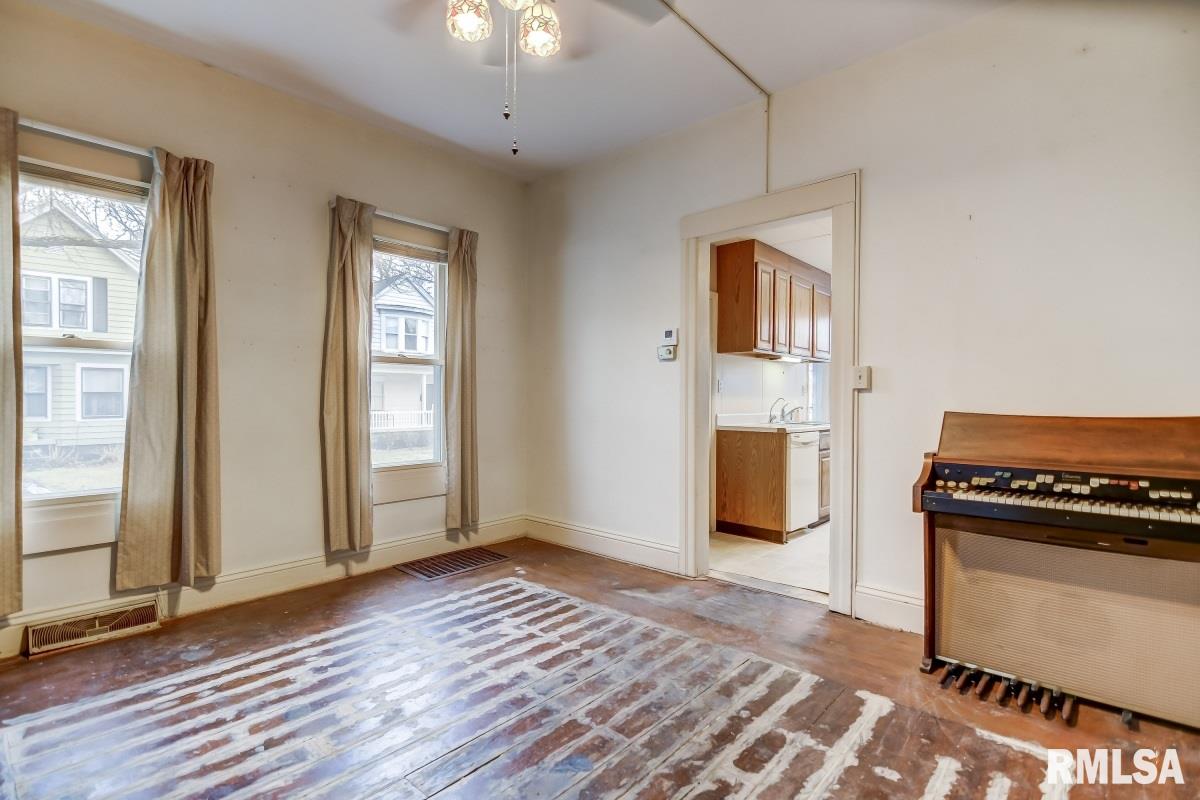 1245 West Governor Street Springfield, IL 62704 - Photo 15 of 34 Gallery Image 15